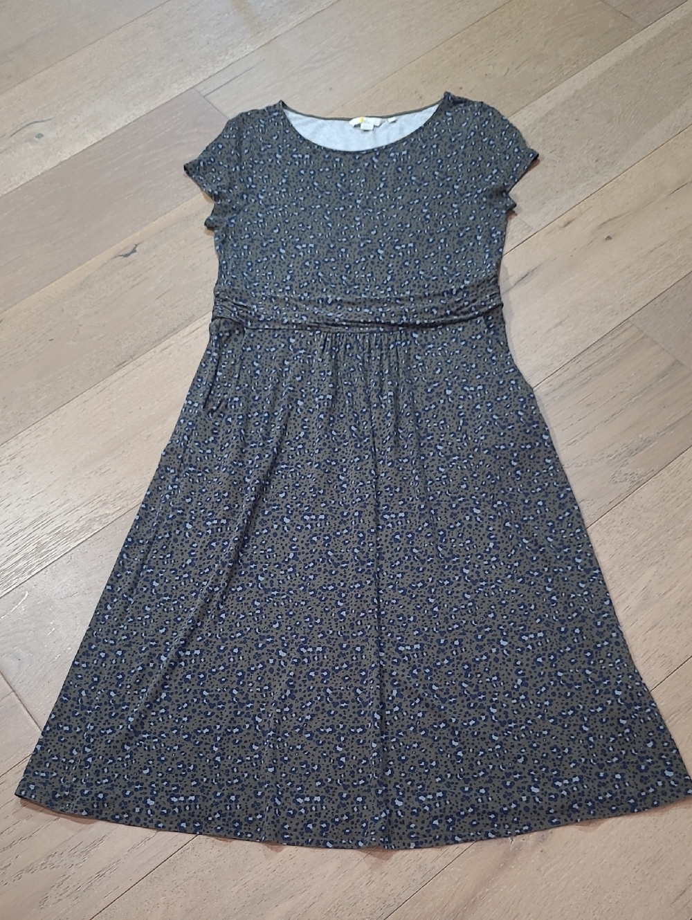 Boden Amelie Dress Women's sz 10L Olive Green/Navy Leopard Print Jersey Knit
